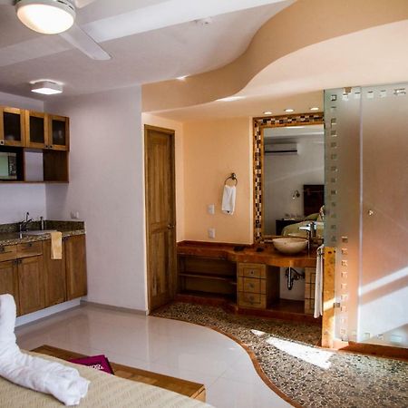 Hotel Andales On The Bay Suites Puerto Vallarta Zewnętrze zdjęcie