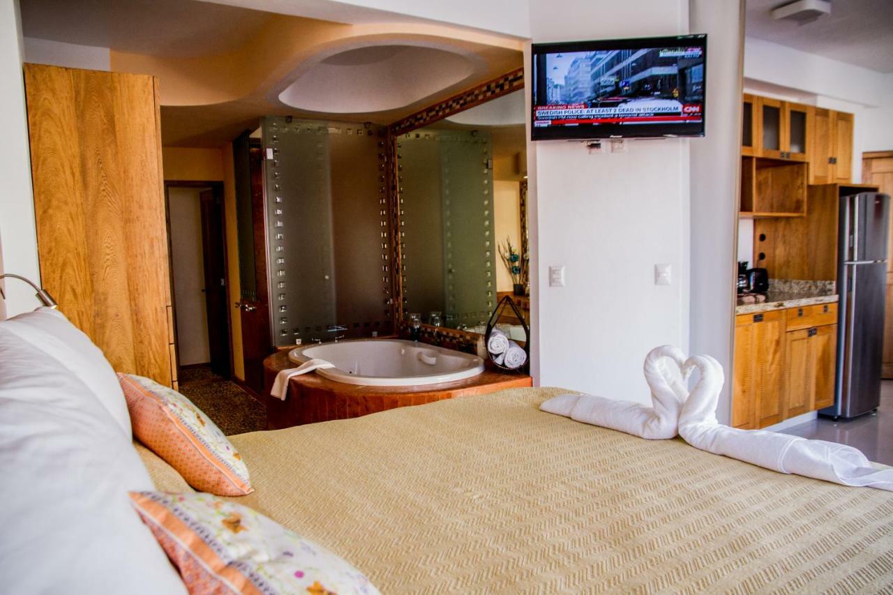 Hotel Andales On The Bay Suites Puerto Vallarta Zewnętrze zdjęcie